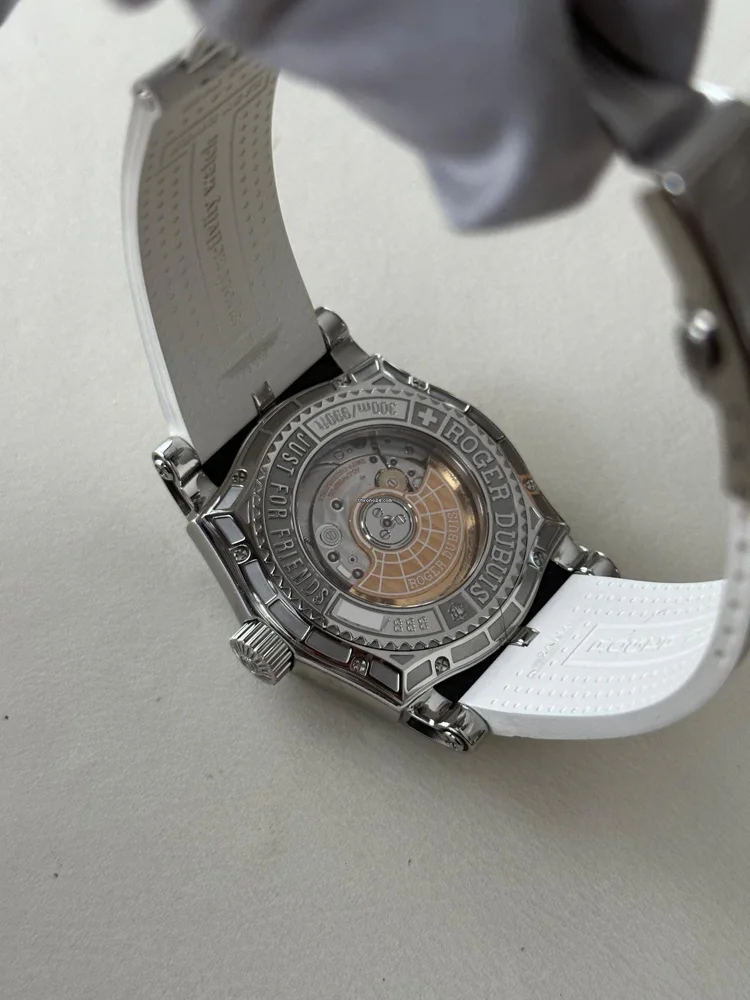 Roger Dubuis Easy Diver 43mm